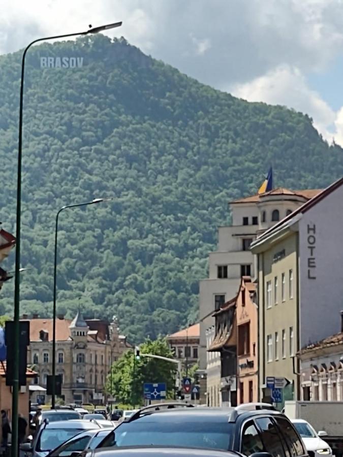 Piata Sfatului Brassai Plus - Annastasia'S Studio Brašov Exteriér fotografie